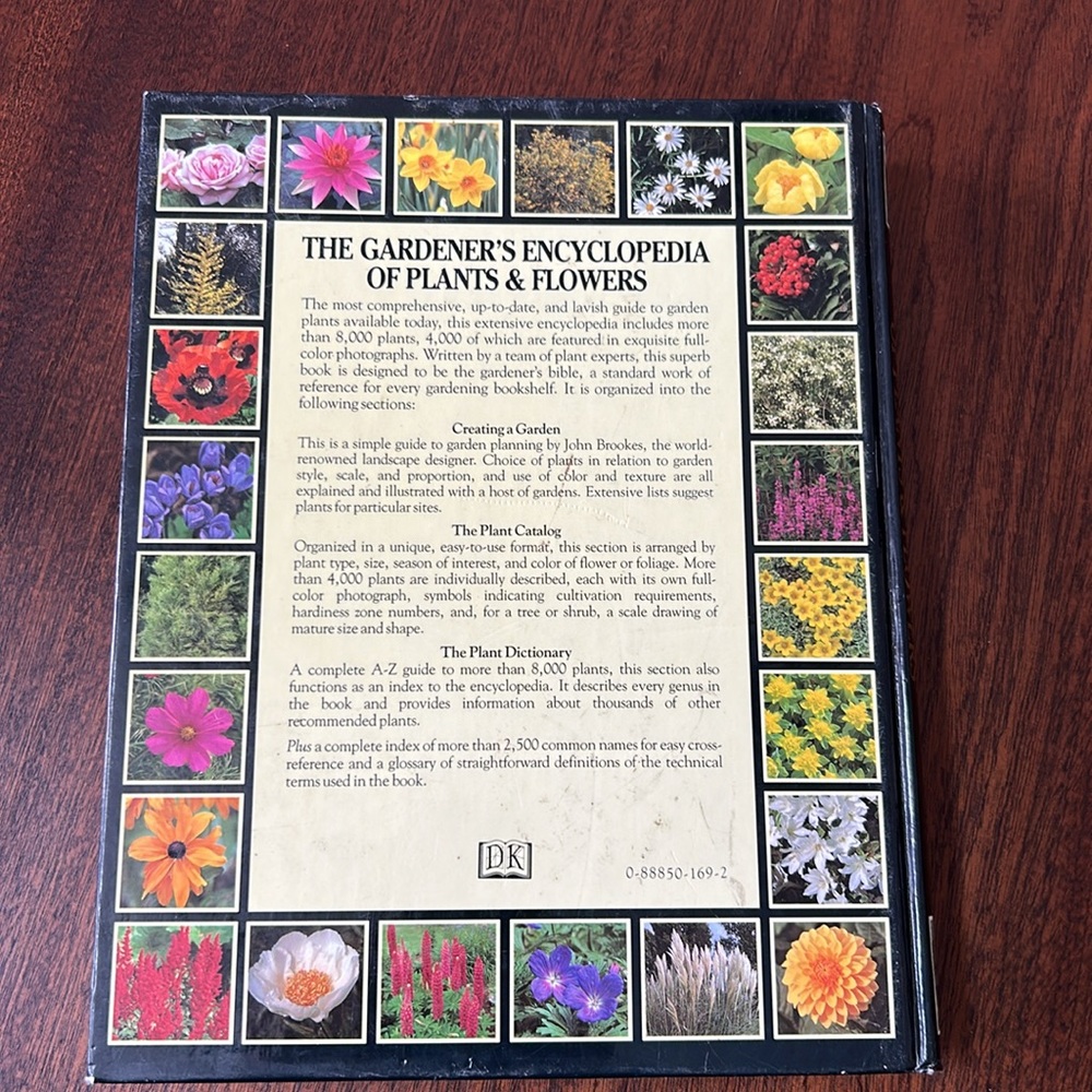 The Gardeners Encyclopedia of Plants and Flowers 1989 - Picture 2 of 10